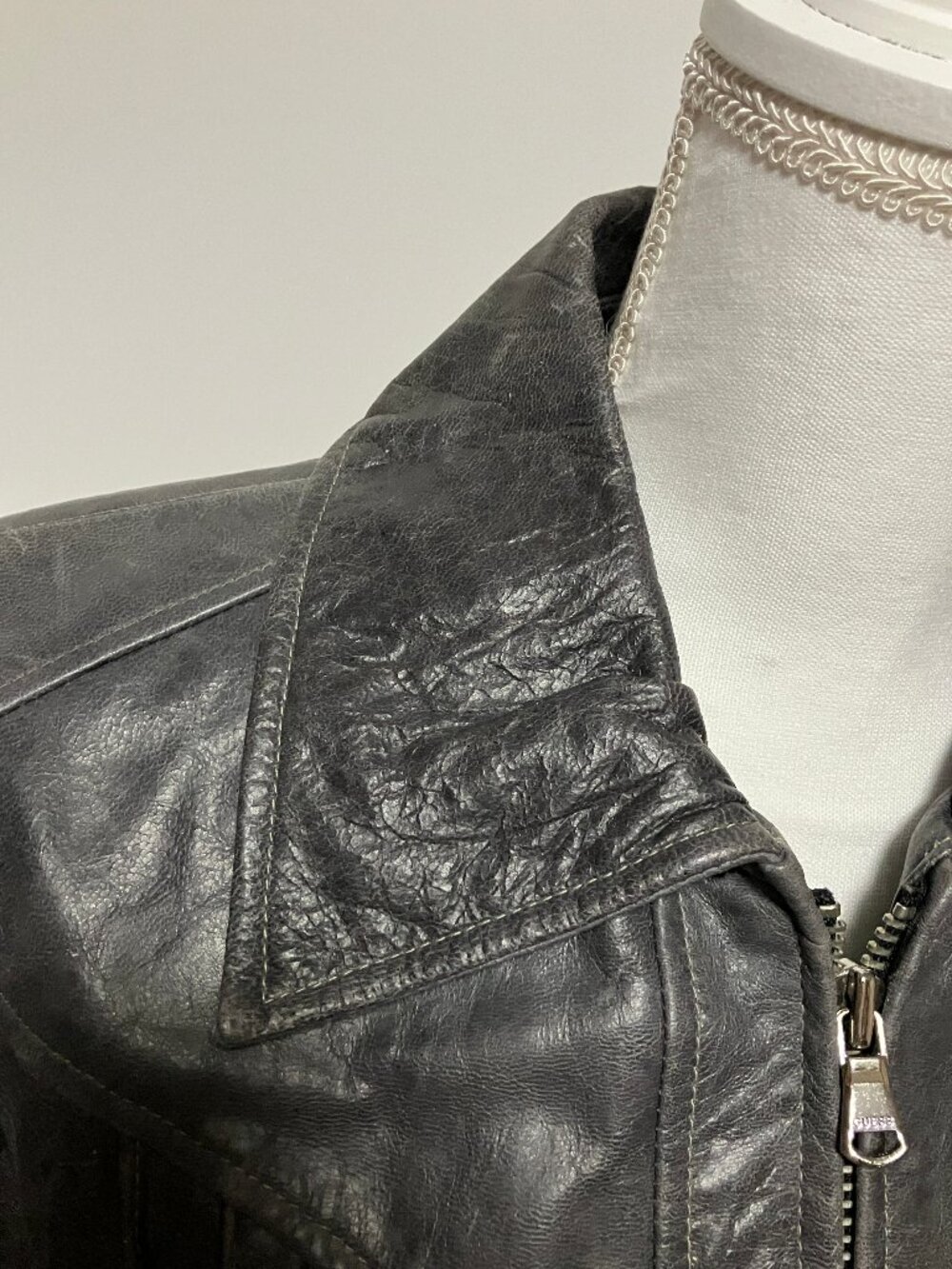 Vintage Guess Women's Genuine Leather Jacket, Size Medium, Black, Y2K, Moto - Picture 10 of 10